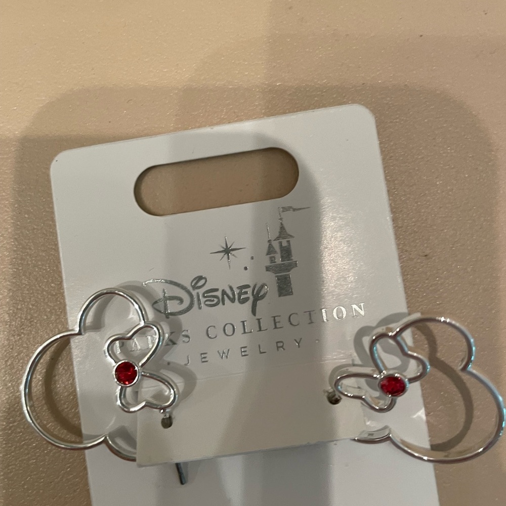 Mini Mouse earrings - Picture 3 of 3